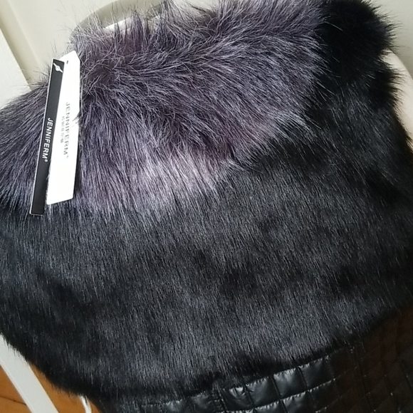 Faux Fur Vest - Picture 3 of 7